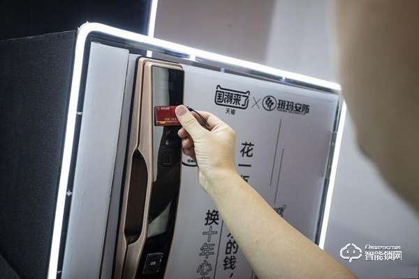 小伙靠賣智能鎖，年入百萬，不是奇跡，是懂得努力的方向