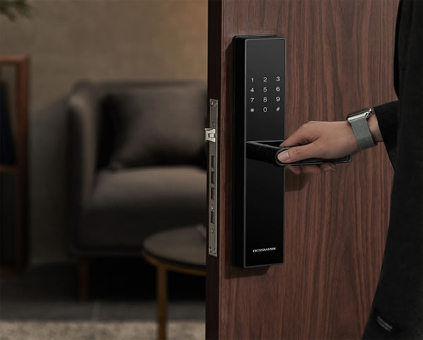 家庭安全不容忽視 智能門鎖選購要注意防坑