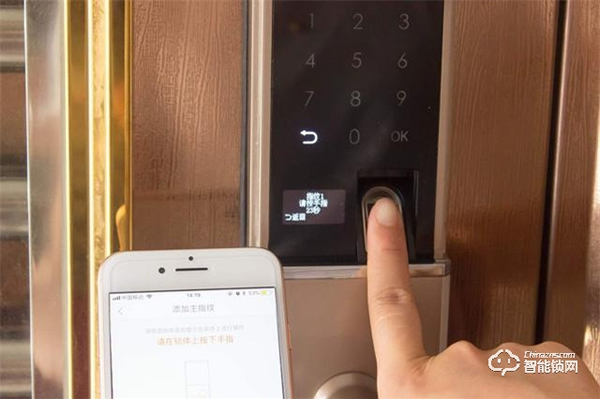 智能門(mén)鎖怎么選？別聽(tīng)導(dǎo)購(gòu)忽悠，關(guān)注這幾個(gè)方面就夠了！