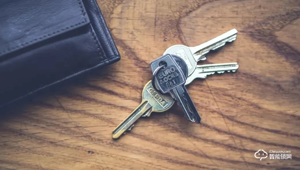 智能鎖為什么還要保留傳統機械鑰匙？一文告訴你答案