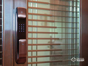 優(yōu)點(diǎn)智能鎖e1怎么打開電池蓋 使用優(yōu)點(diǎn)智能鎖e1要注意哪些方面