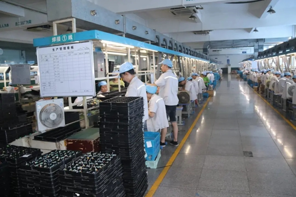 “隱貴房企”升龍集團蒞臨超人科技參觀考察