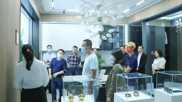 中國郵電器材集團(tuán)到BSPH智能家居考察