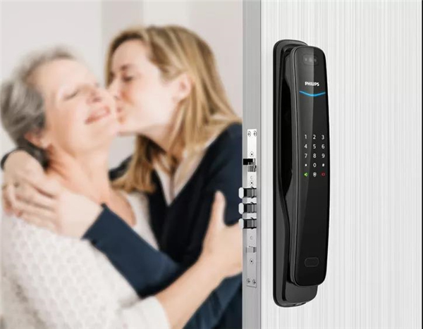 飛利浦智能鎖：打破“數(shù)字鴻溝” 讓養(yǎng)老變享老