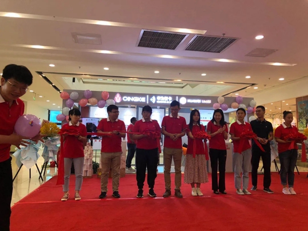 青稞智能鎖開封萬達(dá)旗艦店開業(yè)