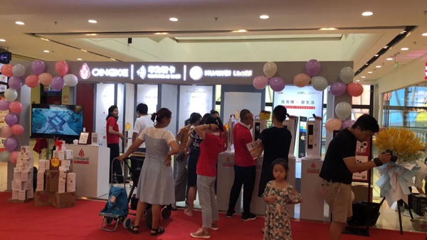 青稞智能鎖開封萬達(dá)旗艦店開業(yè)