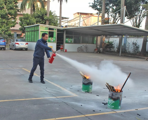 粵奇勝電氣 開展消防安全演練及急救知培訓識活動