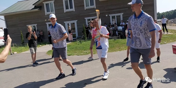 楊格鎖業董事長楊官貴成為歐運會火炬手 傳遞拼搏精神