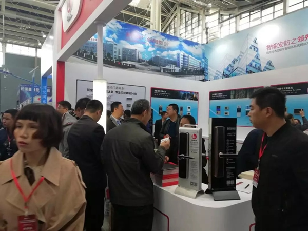 甌寶智能鎖亮相河北安防展，智能鎖新品獲點贊