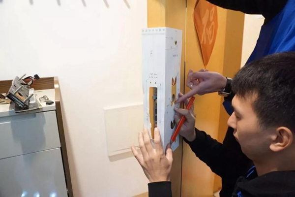 海爾智慧家居智能鎖貼心安全，治愈強(qiáng)迫癥