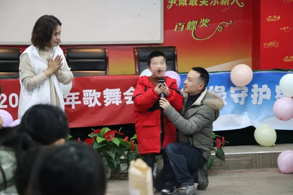 德施曼小嘀云智能鎖“曼步星空”歌舞會開啟2019溫暖新春