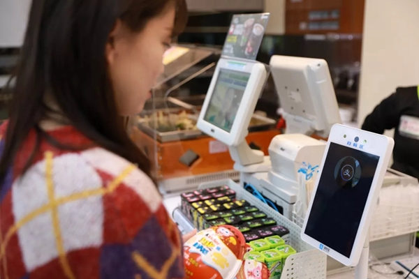 中控智能鎖人臉識別，讓回家變得更簡單有趣