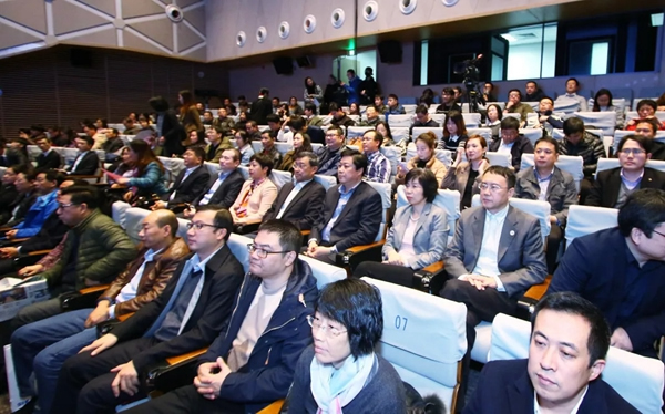 移康智能鎖CEO榮獲上海智慧城市“領軍先鋒”稱號