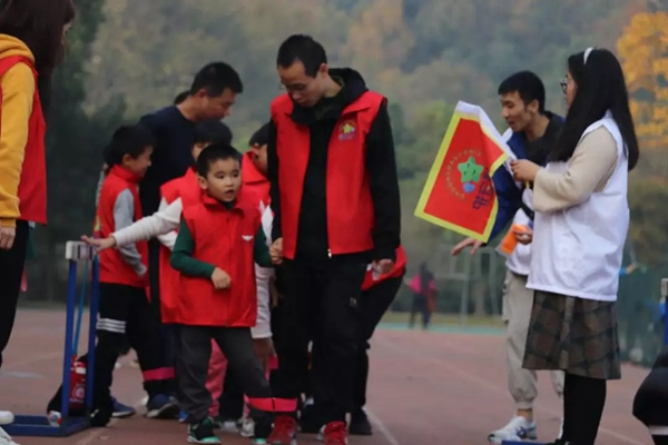 德施曼智能鎖舉辦公益運動會，讓自閉癥兒童笑容閃爍