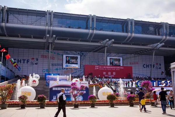 智能鎖經銷商大調查丨靈靈狗智能鎖：深圳高交會展現新時代高新科技