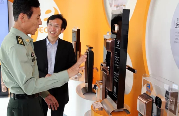 移康智能鎖：閔行區(qū)武裝部部長一行蒞臨我司調(diào)研考察