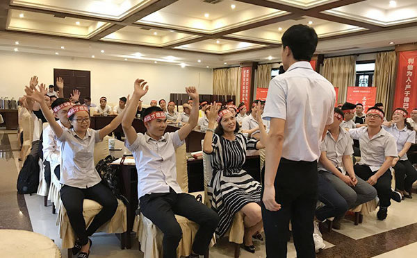 決戰(zhàn)：成都王力智能鎖聯(lián)動(dòng)大促誓師大會(huì)隆重召開(kāi)