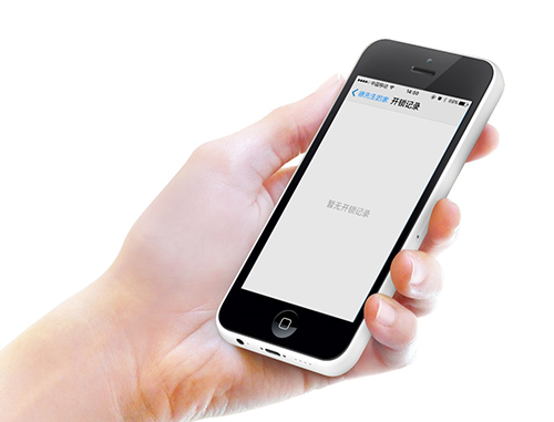 爸爸很忙，裝了把手機(jī)門鎖后發(fā)現(xiàn)三個(gè)女兒...