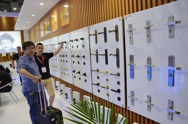 鎖先生招商終極大招：預定20萬送豪車