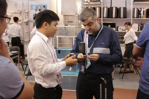 雅麗斯五金魅力閃耀2015秋季廣交會(huì)