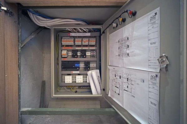 河東智能家居：中餐館的智能燈光控制體驗