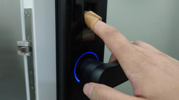 拔草|老人小孩都好用的智能鎖：LOCKSIGA洛克思格A1測評