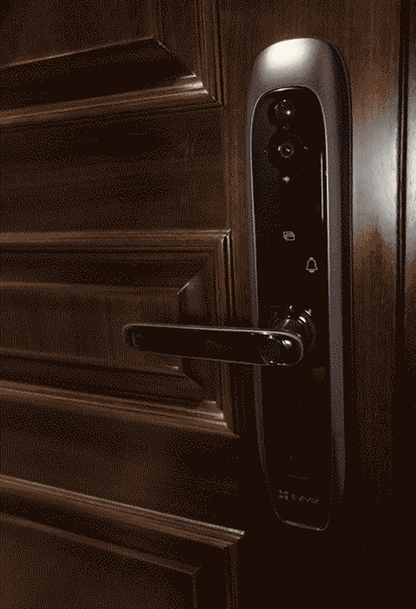 螢石智能家居:智能鎖、監(jiān)控、門鈴三合一的可視門鎖體驗