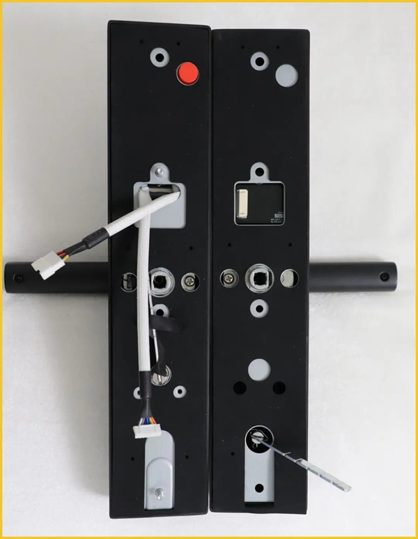 顏值超群，內在有料！行業權威媒體拆機測評KUB-KX9智能鎖!