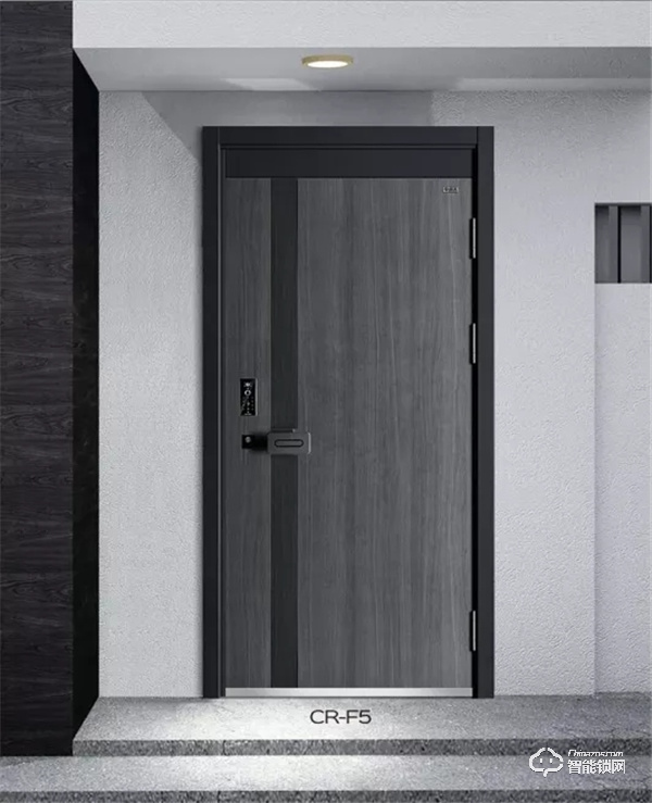 重磅！超人推出多款智能門，以極簡輕奢，能否重新定義現代戶門？