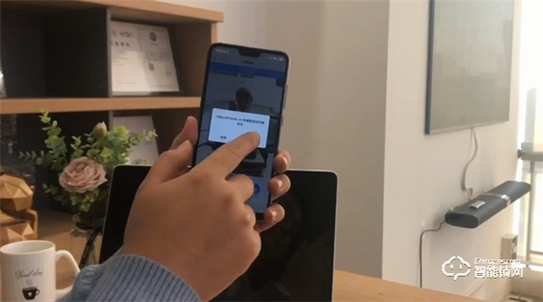 新規(guī)出臺，快遞必須送上門！可以收快遞的人臉識別鎖來了！