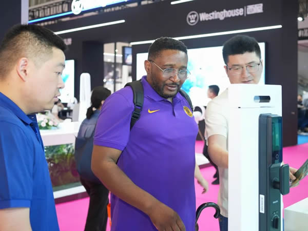 飛利浦智能鎖小藍盾702系列產品首秀深圳禮品展,掀起智能鎖科技浪潮 飛利浦智能鎖小藍盾702系列產品首秀深圳禮品展,掀起智能鎖科技浪潮