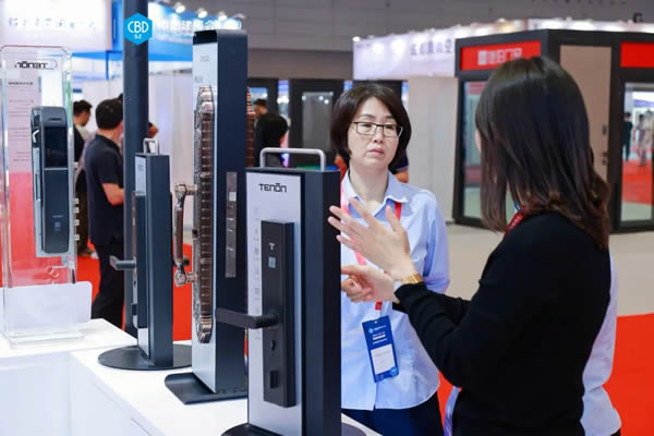 盛況來襲！天能驚艷出圈深圳建博會(huì)，掌靜脈智能門新品首秀即C位