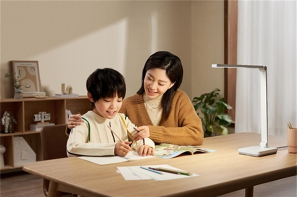 米家多品全新升級上市，引領舒適照明新開始