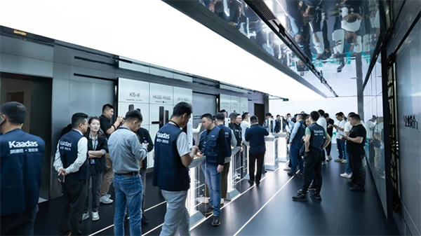 Kaadas凱迪仕智能鎖與蘇寧零售云達成2024年度戰略合作,持續攜手共生向上! Kaadas凱迪仕智能鎖與蘇寧零售云達成2024年度戰略合作,持續攜手共生向上!