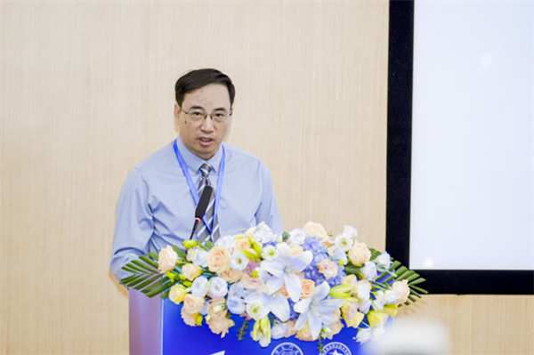 全國信息技術和AI應用行業(yè)產教融合共同體成立大會暨數(shù)字賦能產業(yè)發(fā)展論壇在福州舉行 全國信息技術和AI應用行業(yè)產教融合共同體成立大會暨數(shù)字賦能產業(yè)發(fā)展論壇在福州舉行