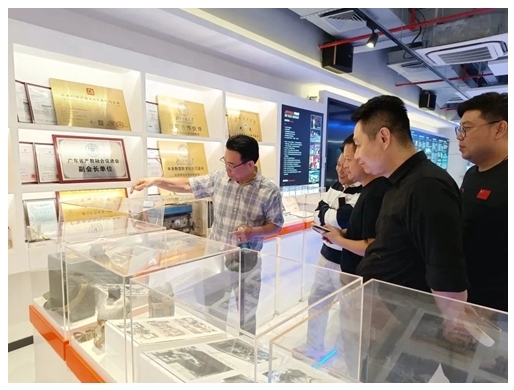 三星中國領(lǐng)導(dǎo)一行蒞臨威士丹利,加強(qiáng)智能家居合作的深度交流 三星中國領(lǐng)導(dǎo)一行蒞臨威士丹利,加強(qiáng)智能家居合作的深度交流