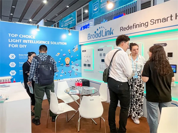 BroadLink廣交會(huì)展風(fēng)采,「智慧生活」成全球趨勢(shì) BroadLink廣交會(huì)展風(fēng)采,「智慧生活」成全球趨勢(shì)