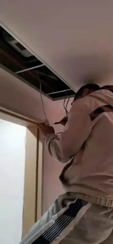 世聰智能 × 人物訪談 | 高級工程師張奇：我變強了，但我沒有變禿！