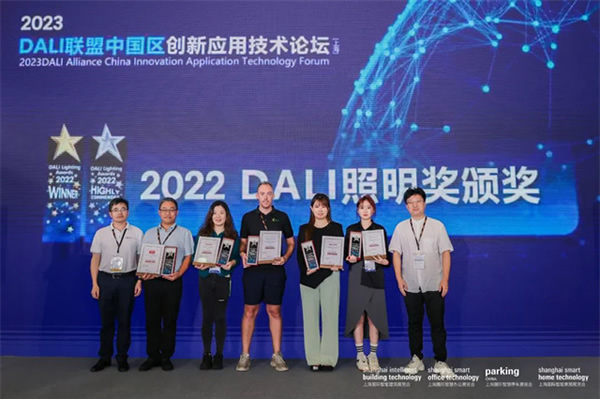 奔赴低碳，向綠而行 | 歐切斯智能調光在軌道交通中的應用