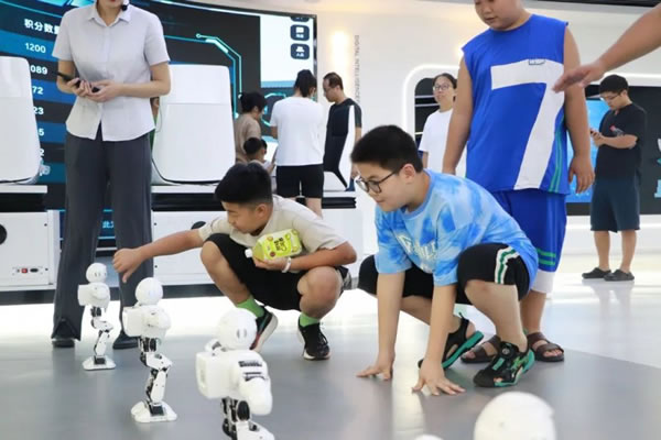 科普研學,走進文達通智能家居的數字城市展館_6