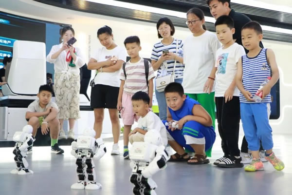 科普研學,走進文達通智能家居的數字城市展館_7