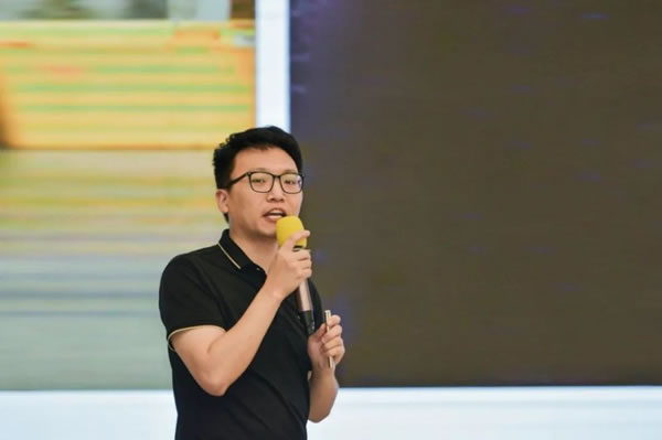 王力智能鎖第四批同路人財(cái)富倍增計(jì)劃大會(huì)圓滿召開_4