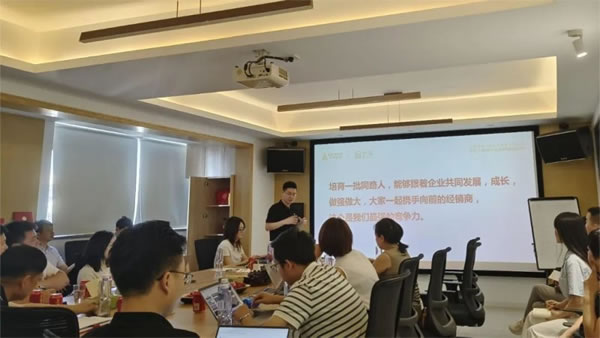 王力智能鎖營銷團(tuán)隊前往湖南開展走訪交流活動_6