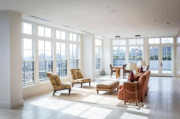 想要清新空氣,只需一樘王力智能家居正佳通風(fēng)門_2