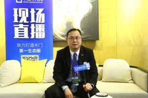 世紀王牌 何利明